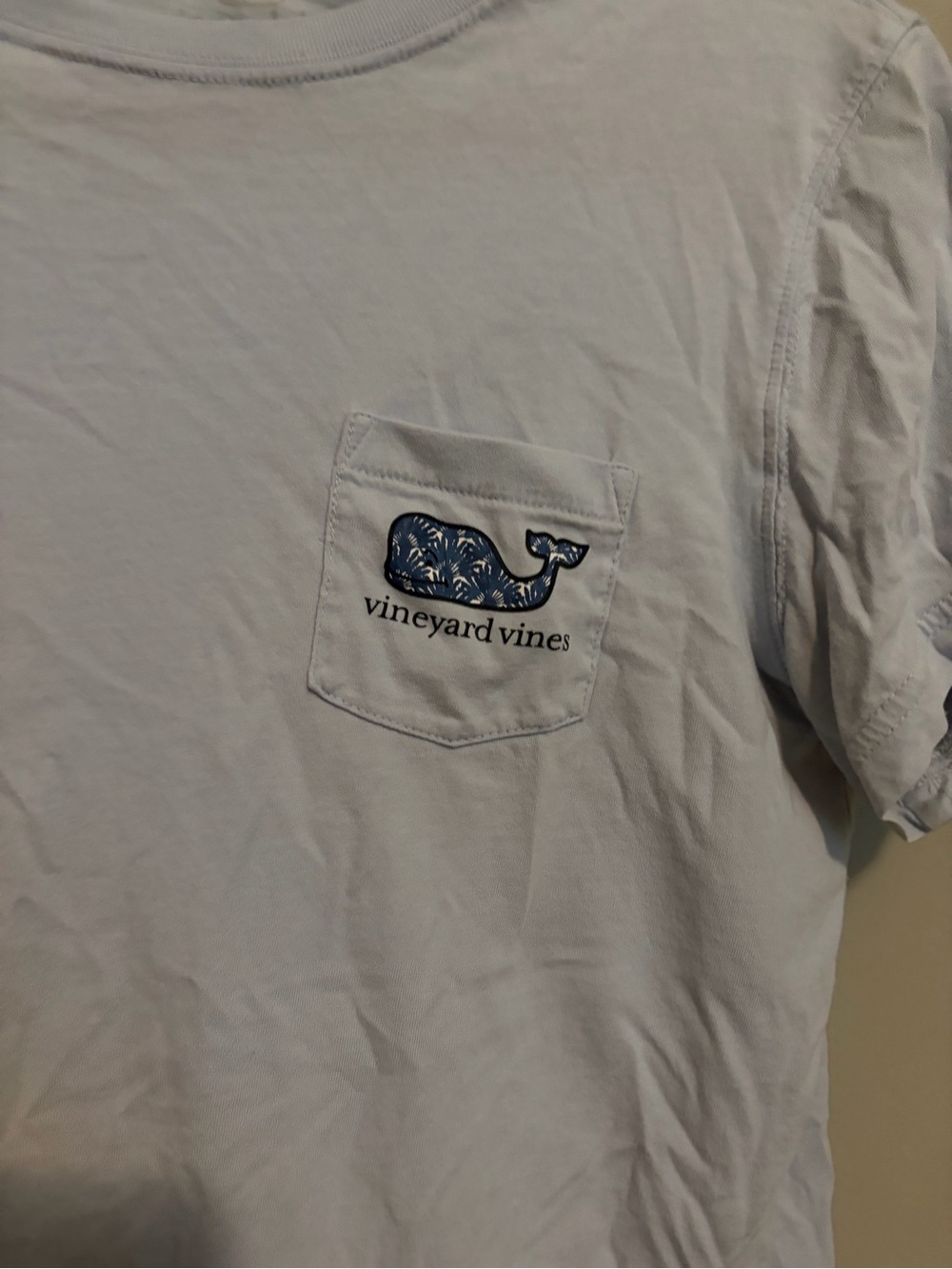 Vineyard Vines Light Blue Tee with Navy Whale - Picture 3 of 4